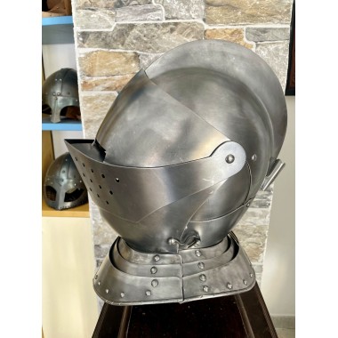 Französischer Armethelm, Helm des 16. Jahrhunderts