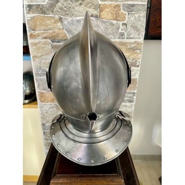 Französischer Armethelm, Helm des 16. Jahrhunderts