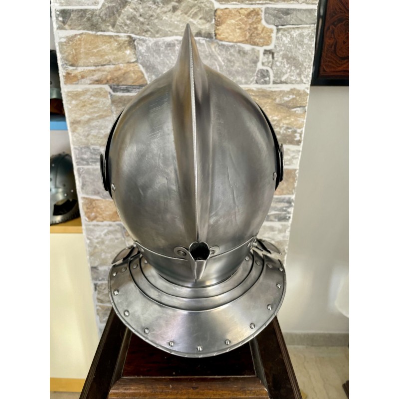 Französischer Armethelm, Helm des 16. Jahrhunderts