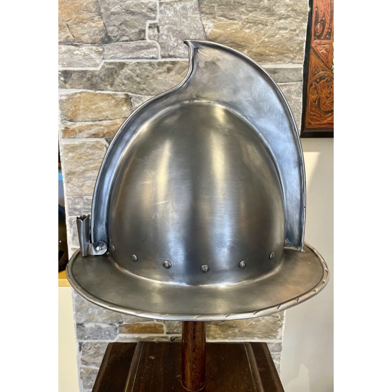 Morionhelm mit Helmbusch