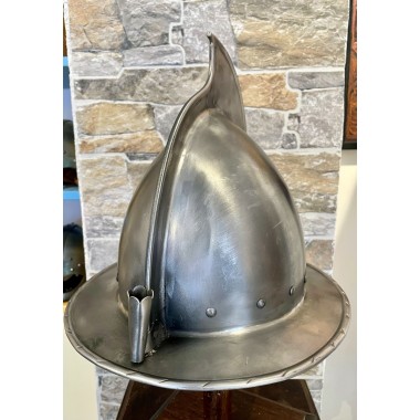 Morionhelm mit Helmbusch