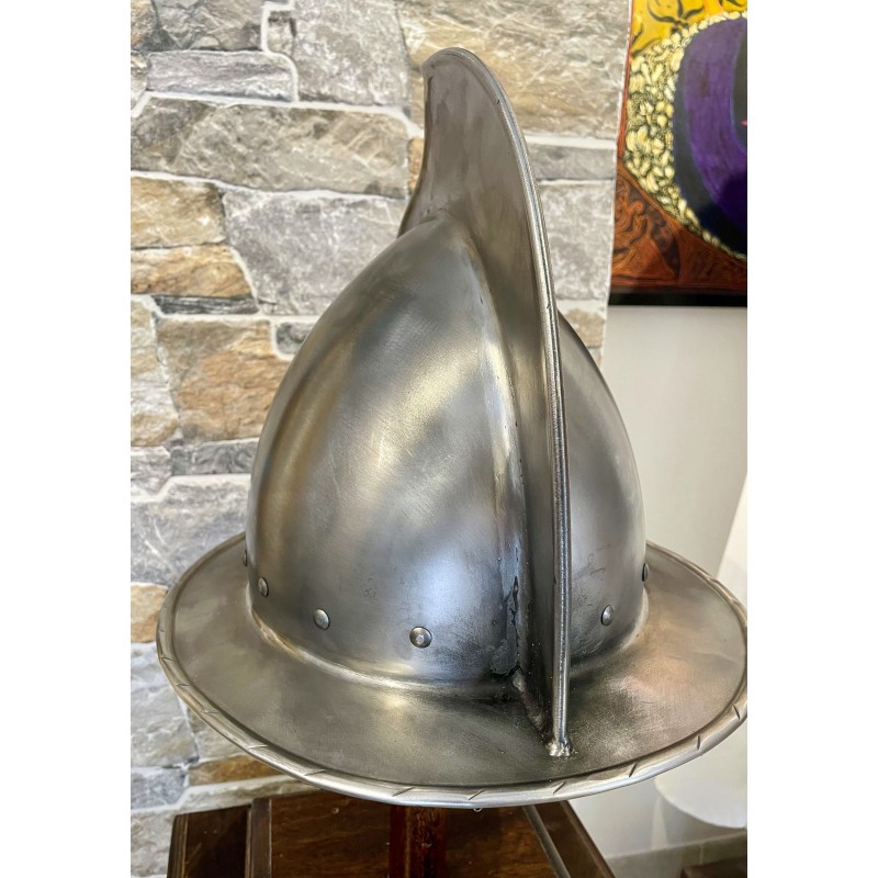 Morionhelm mit Helmbusch