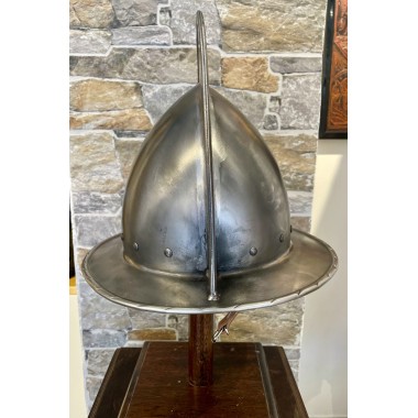 Morionhelm mit Helmbusch