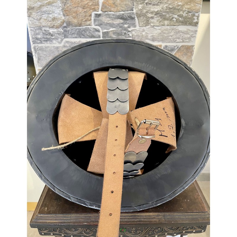 Morionhelm mit Helmbusch