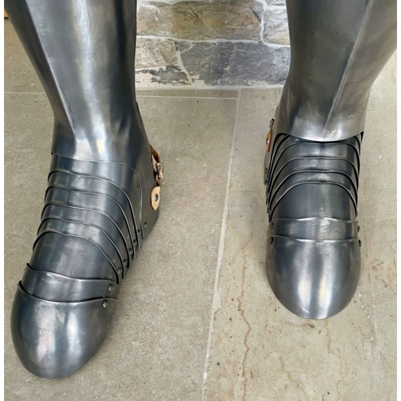 Schutz der Beine des fünfzehnten Jahrhunderts italienischen