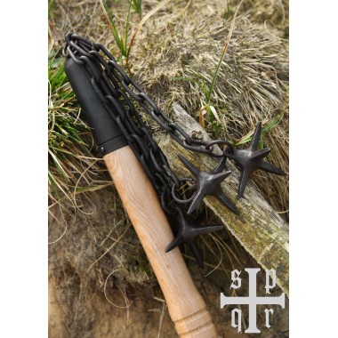 Mittelalterlicher Flegel mit drei Sternen