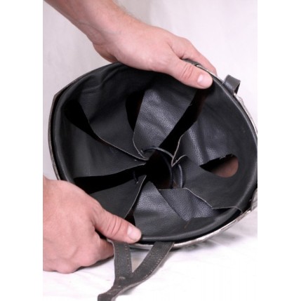 Helm-Inlet aus Leder