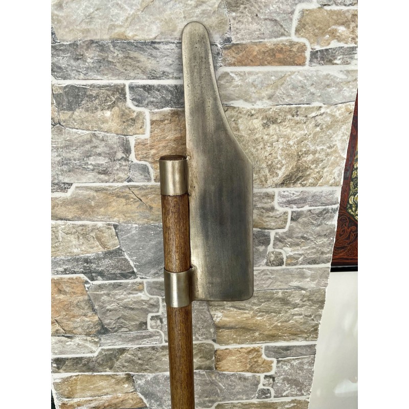 Bardische (Bardiche) im mittelalterlichen Stil