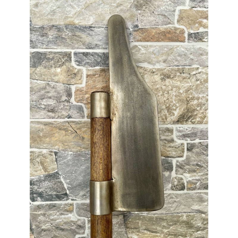 Bardische (Bardiche) im mittelalterlichen Stil