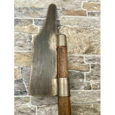 Bardische (Bardiche) im mittelalterlichen Stil