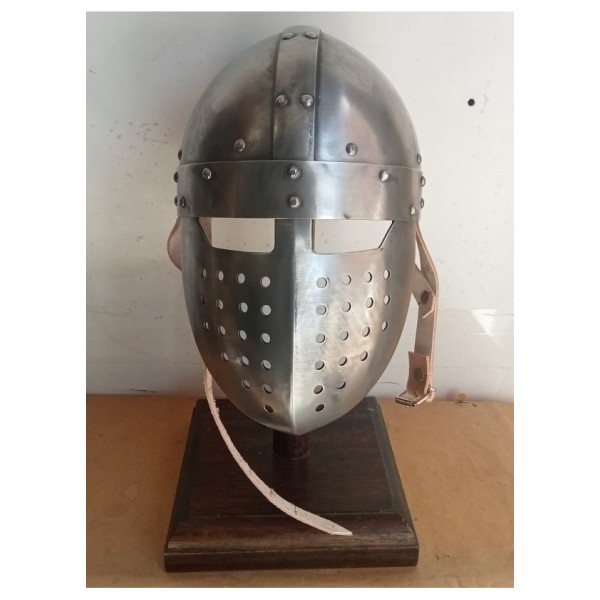 Normannischer Wikinger Spangenhelmen