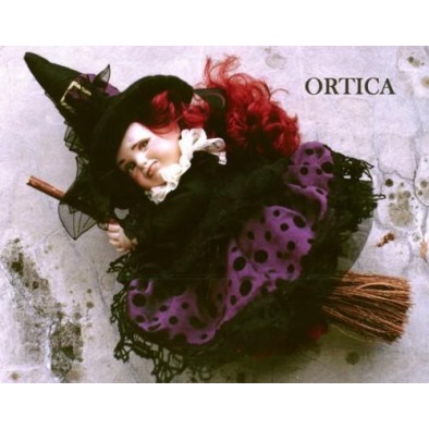 Hexe Porzellan, Porzellanpuppe