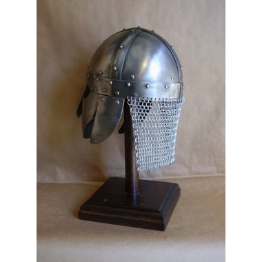 Wikinger-Helm mit Maske