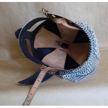 Wikinger-Helm mit Maske