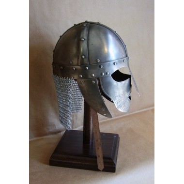 Wikinger-Helm mit Maske