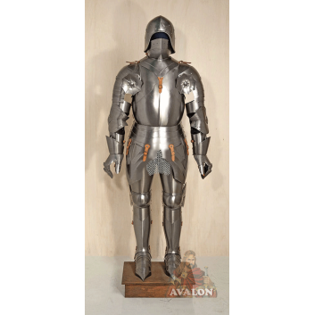 Gotische Plattenrüstung Portabel und Funktional