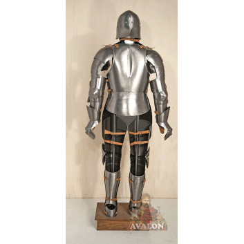 Gotische Plattenrüstung Portabel und Funktional