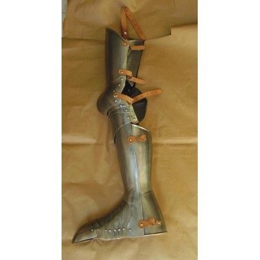 Schutz der Beine des fünfzehnten Jahrhunderts italienischen