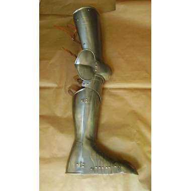 Schutz der Beine des fünfzehnten Jahrhunderts italienischen