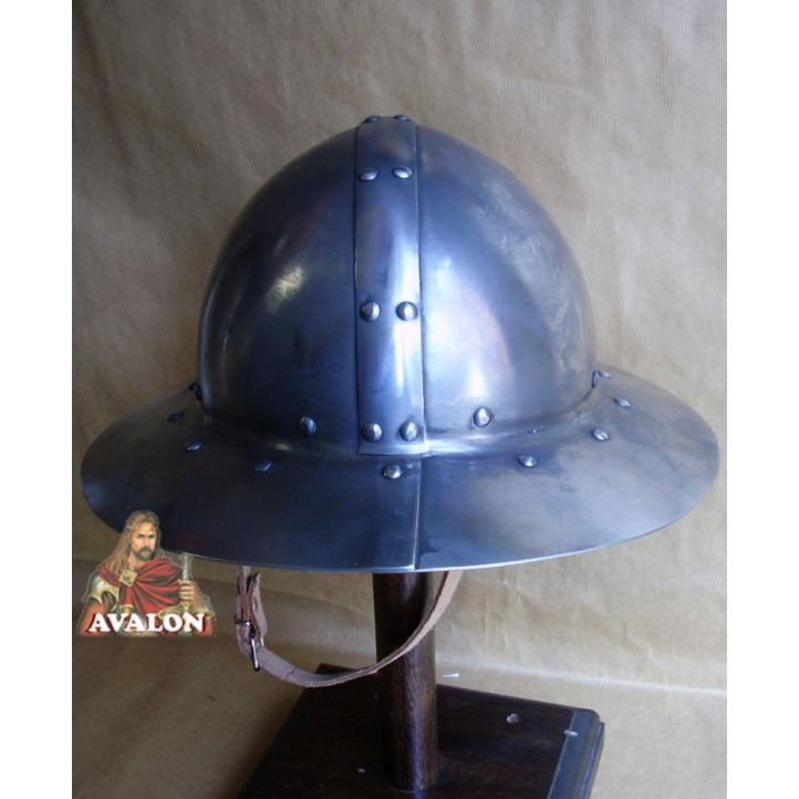 Eisenhut Helm