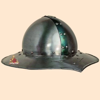 Eisenhut Helm