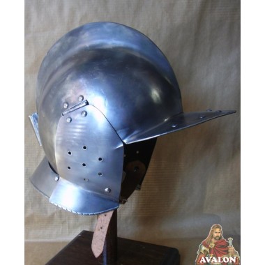 Sturmhaube Helm