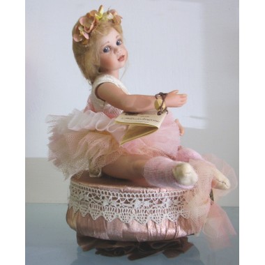 Porzellanpuppe Luisa Tänzerin mit Glockenspiel