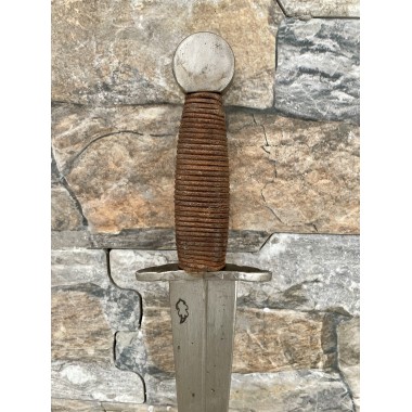 Mittelalterlicher Kampfdolch